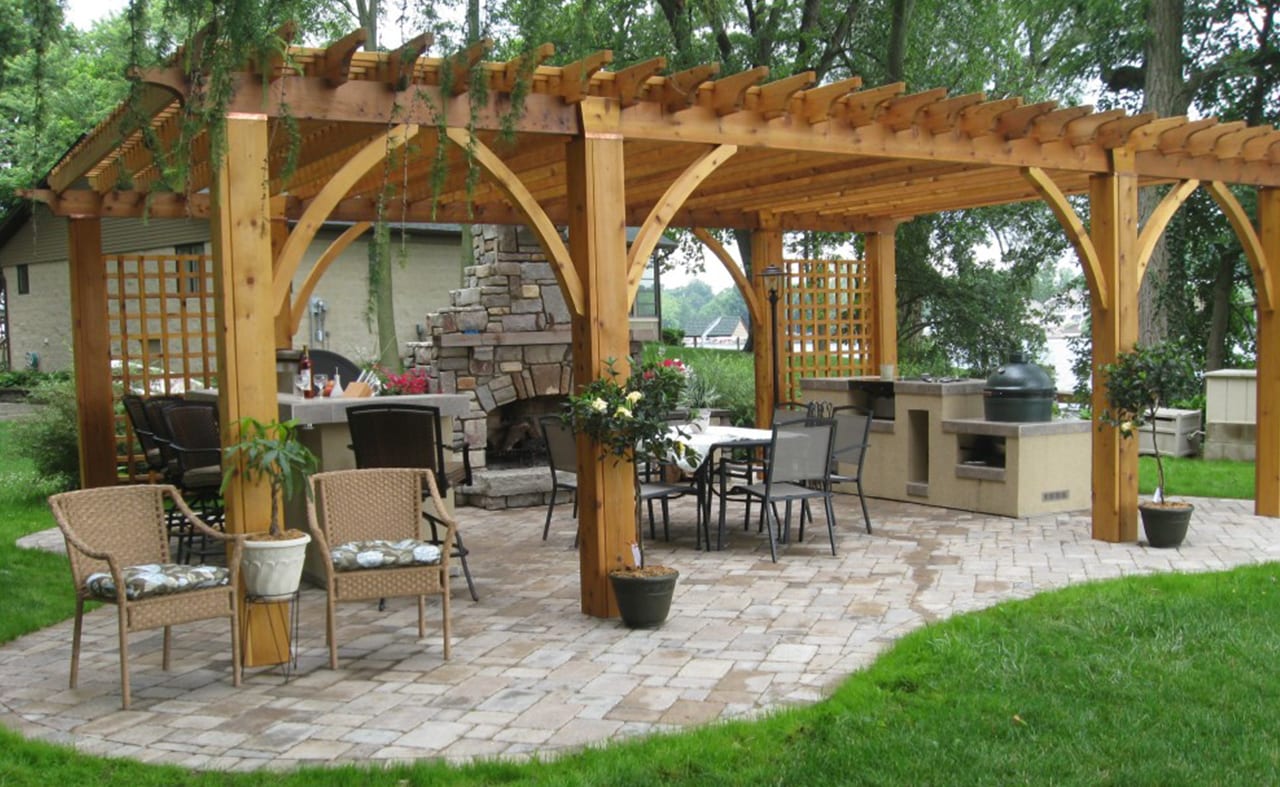 patio under awning
